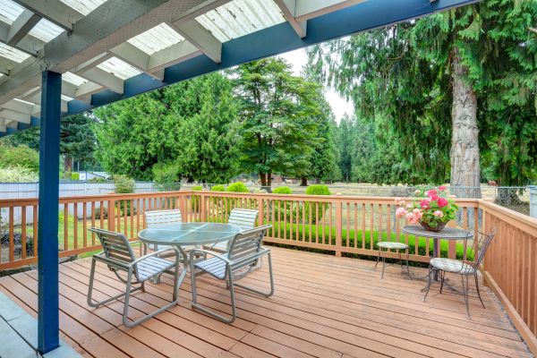 Cost of Deck Carpentry Service in Ooltewah